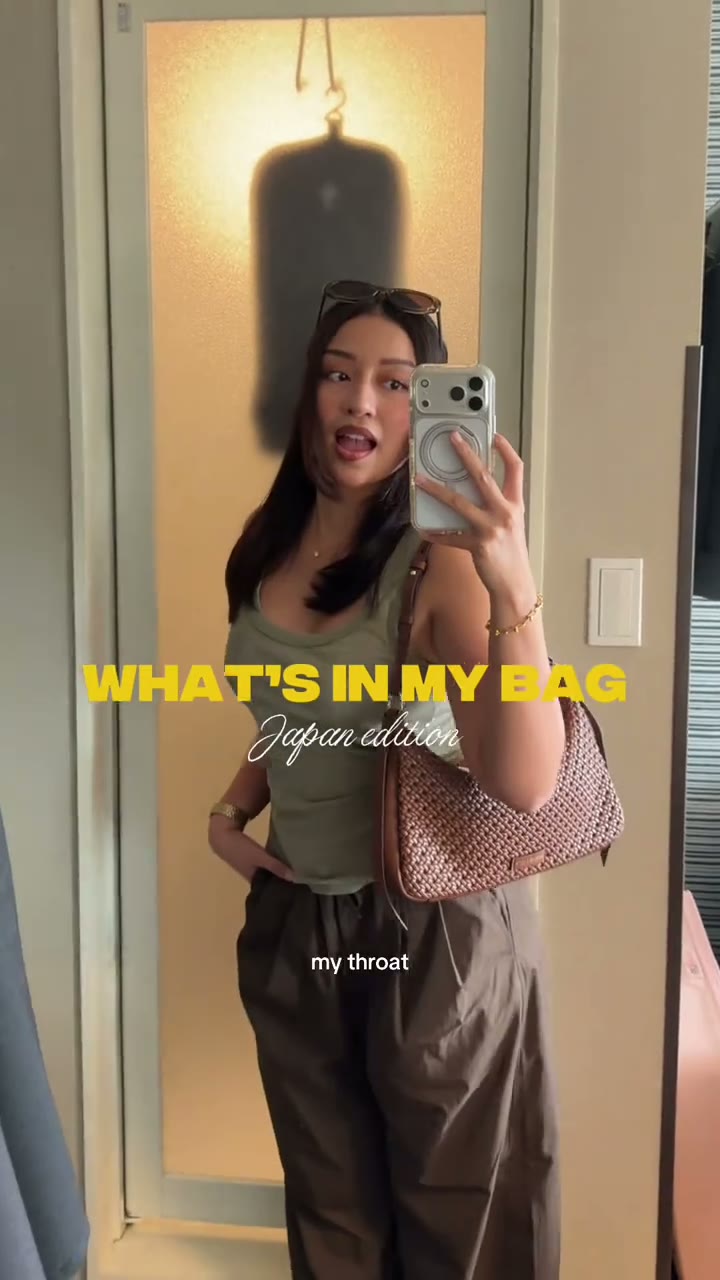 What's in my bag preview
